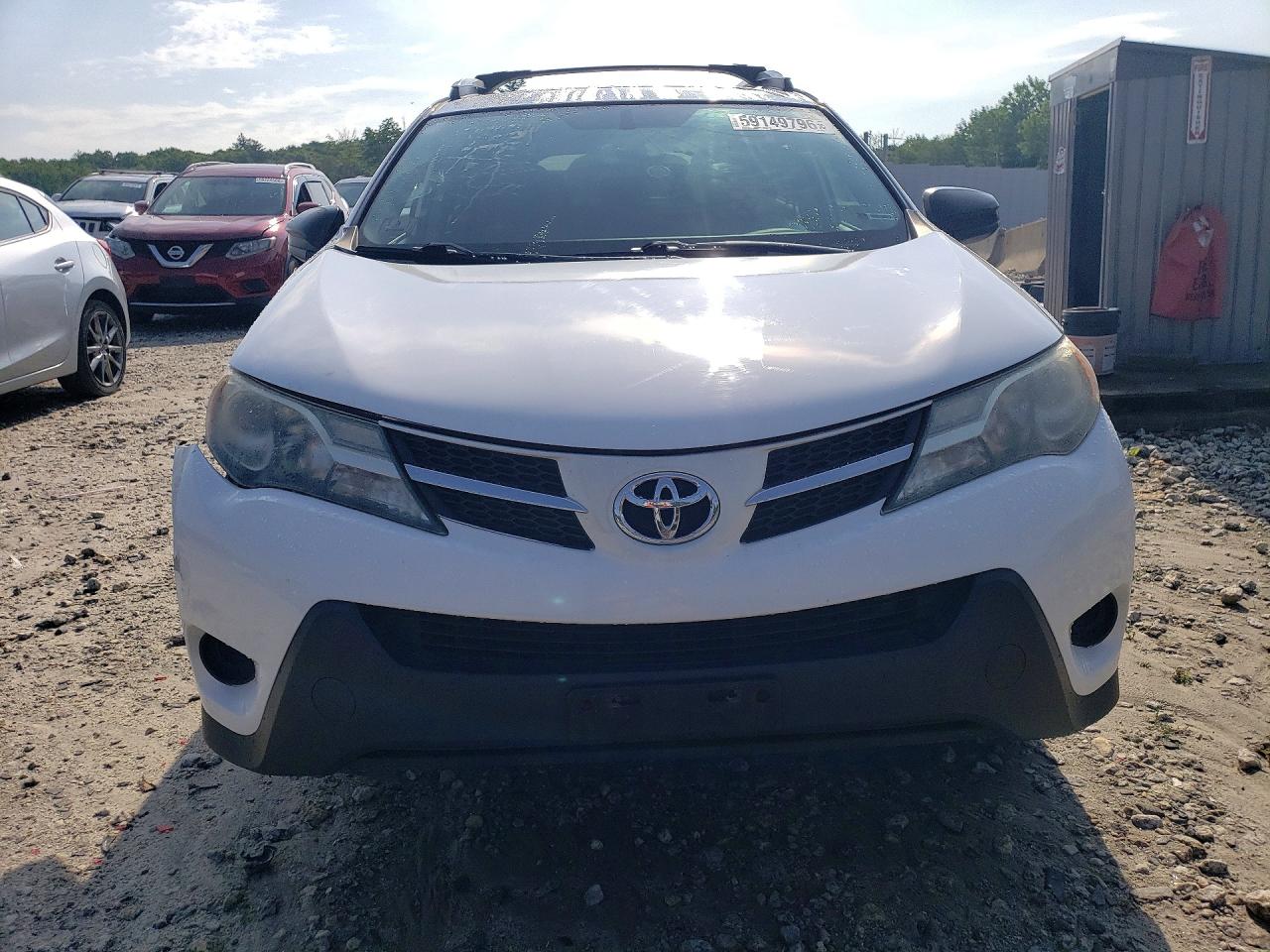 2015 Toyota Rav4 Le White vin: 2T3BFREV9FW354992