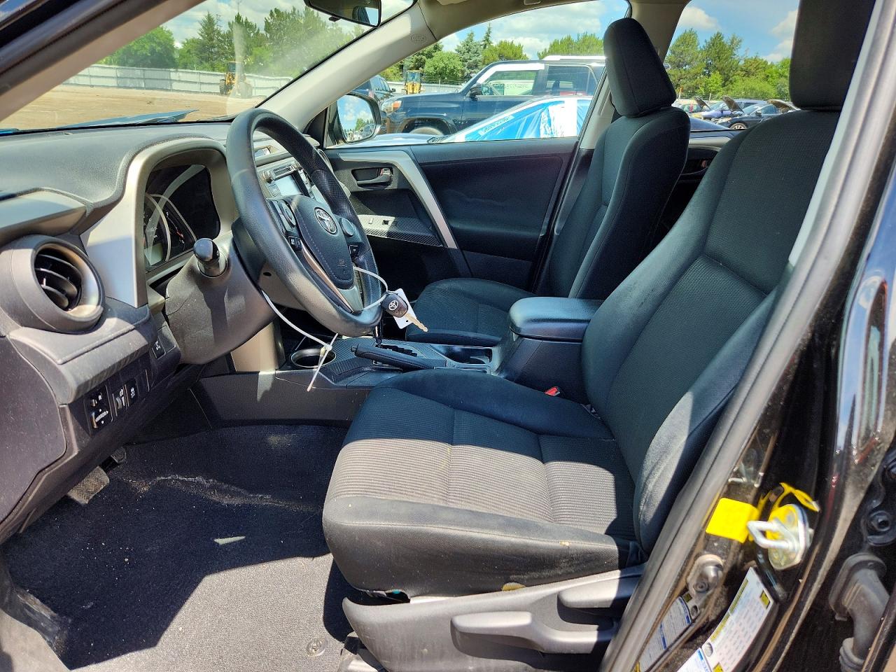 2015 Toyota Rav4 Le Black vin: 2T3BFREV9FW391573