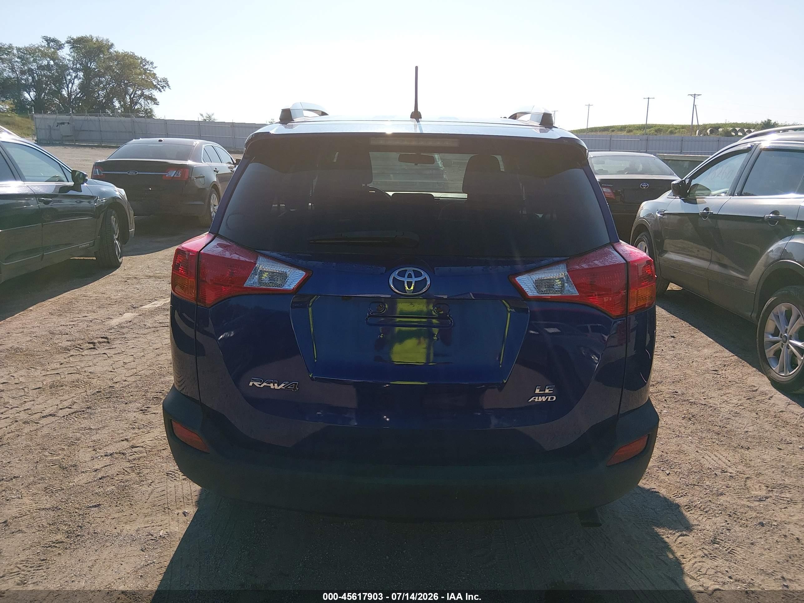 2015 Toyota Rav4 Le Blue vin: 2T3BFREV9FW401910