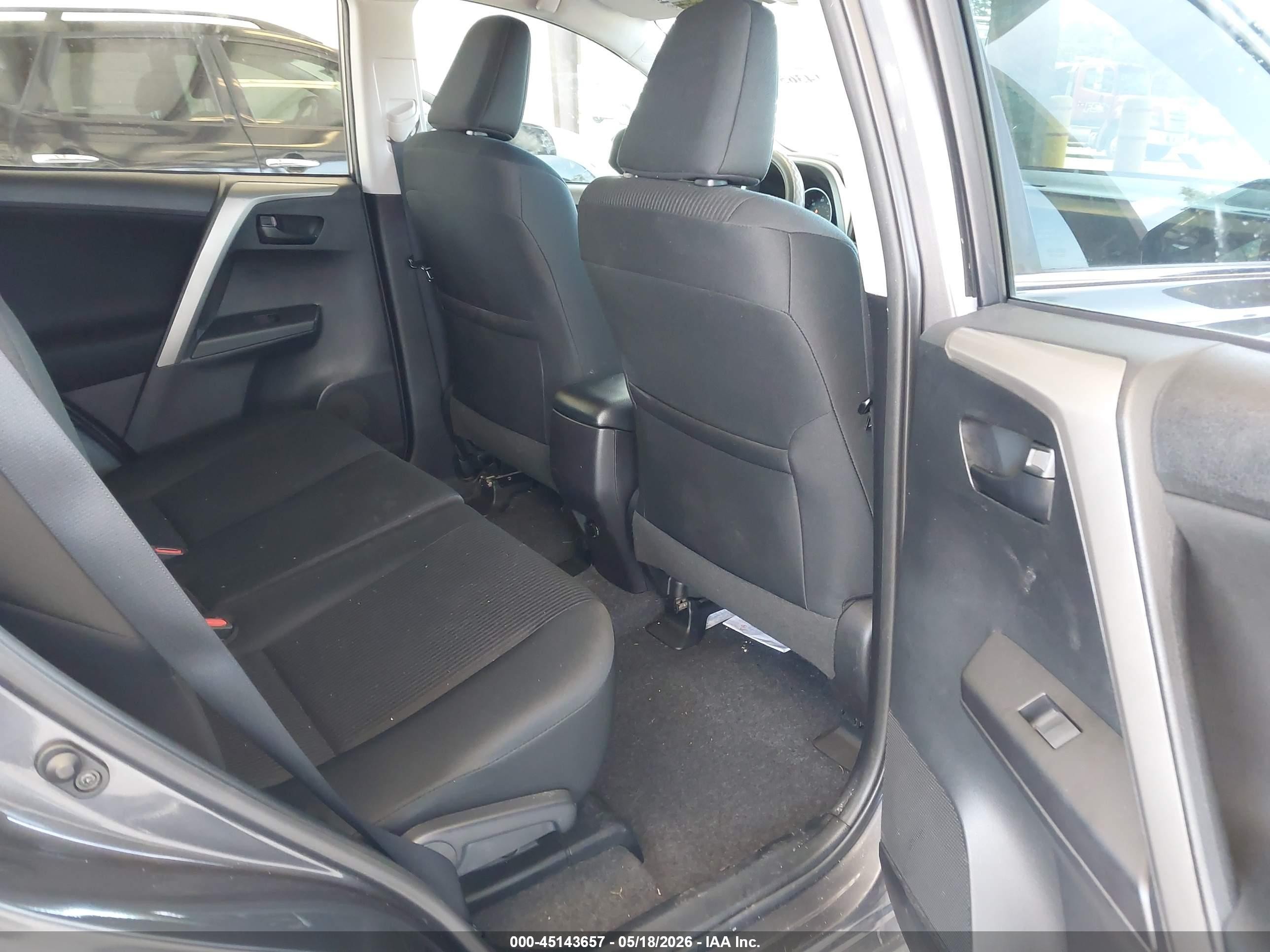 2016 Toyota Rav4 Le Gray vin: 2T3BFREV9GW495076