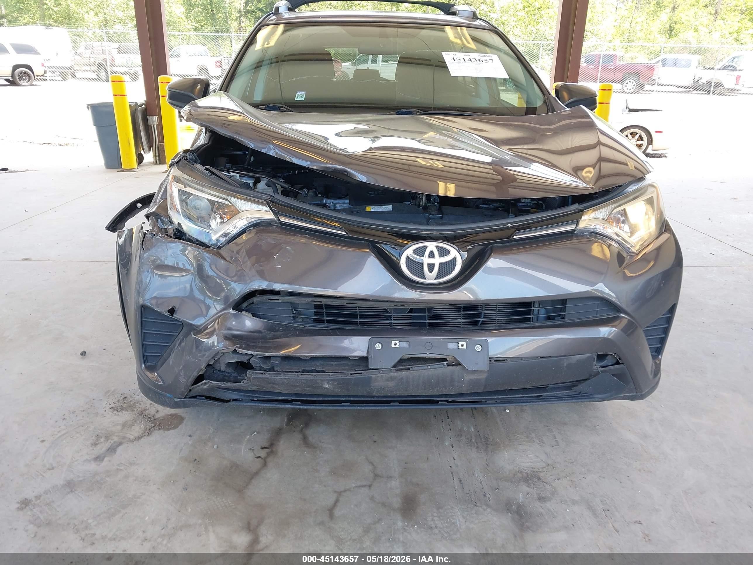 2016 Toyota Rav4 Le Gray vin: 2T3BFREV9GW495076