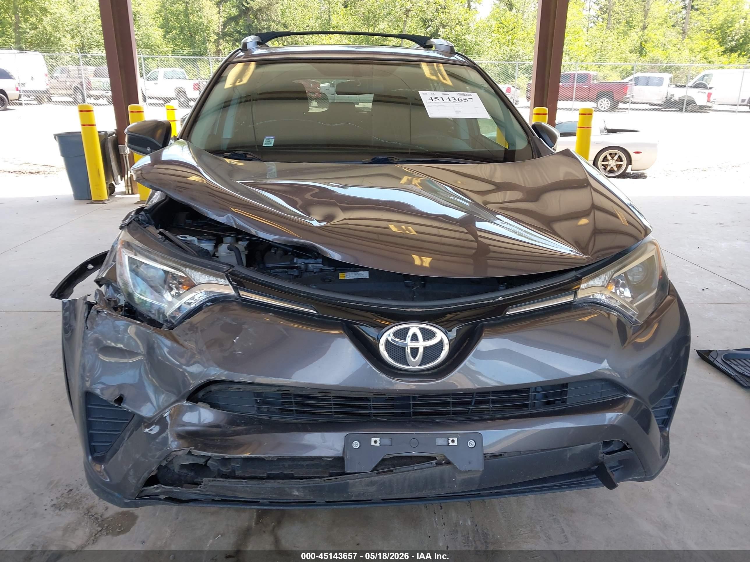2016 Toyota Rav4 Le Gray vin: 2T3BFREV9GW495076