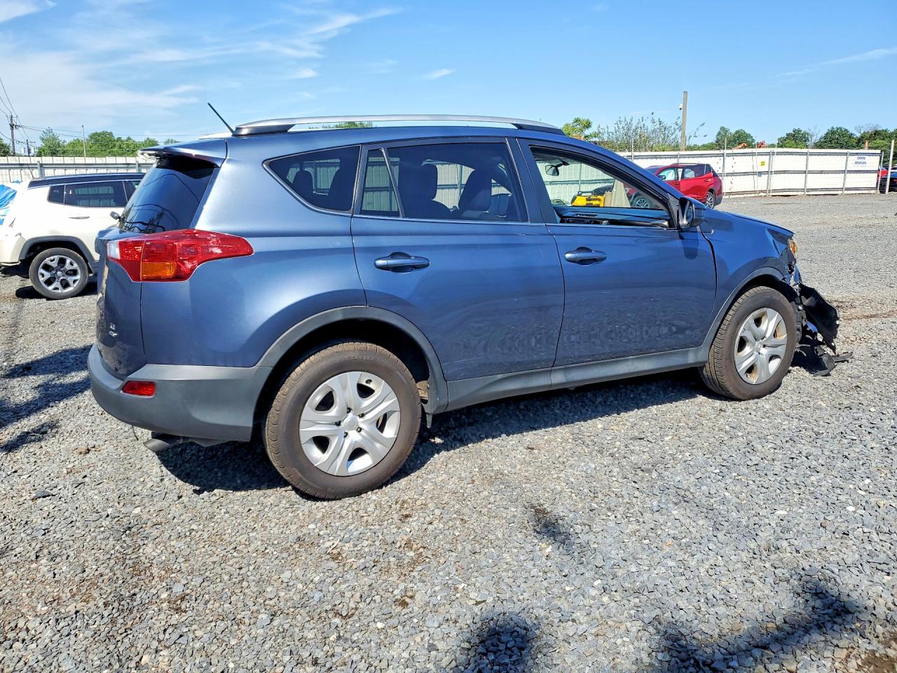 2013 Toyota Rav4 Le Blue vin: 2T3BFREVXDW079579
