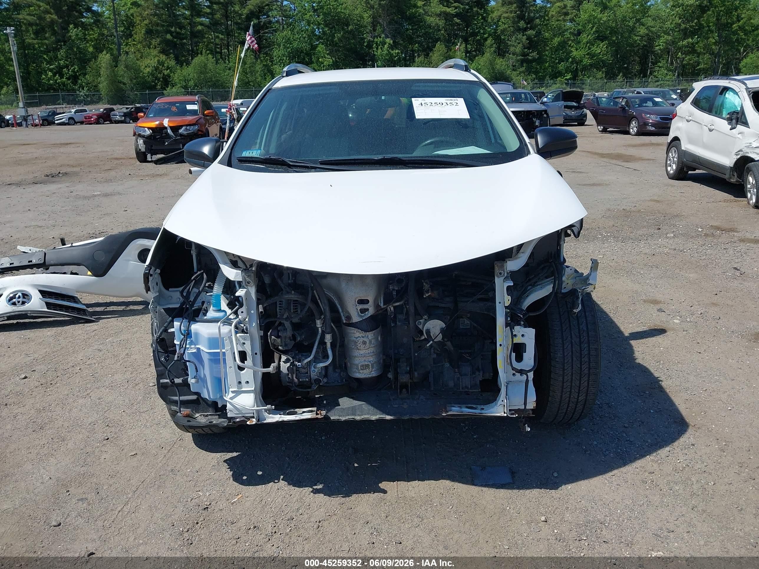 2013 Toyota Rav4 Le White vin: 2T3BFREVXDW087133