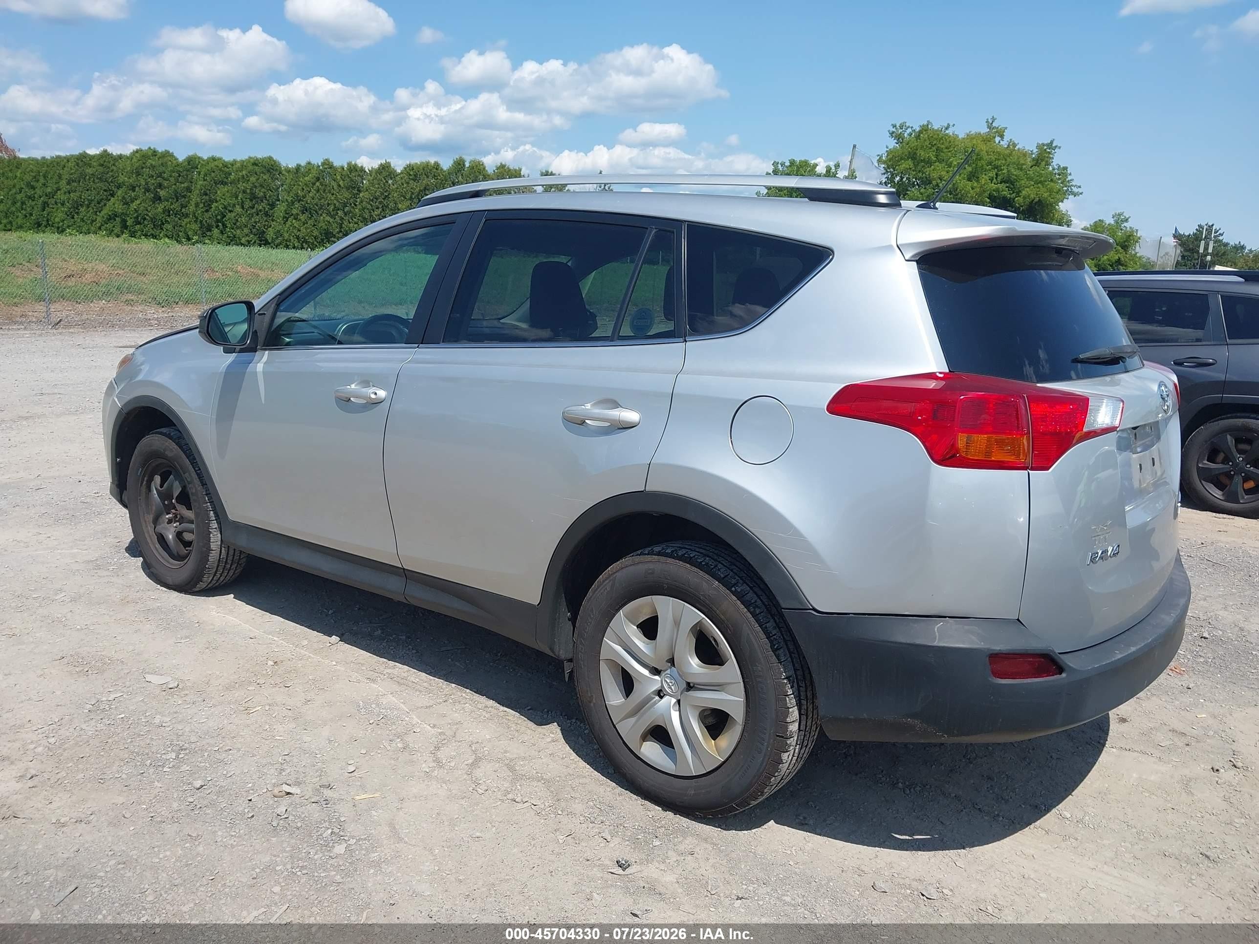 2013 Toyota Rav4 Le Silver vin: 2T3BFREVXDW092249