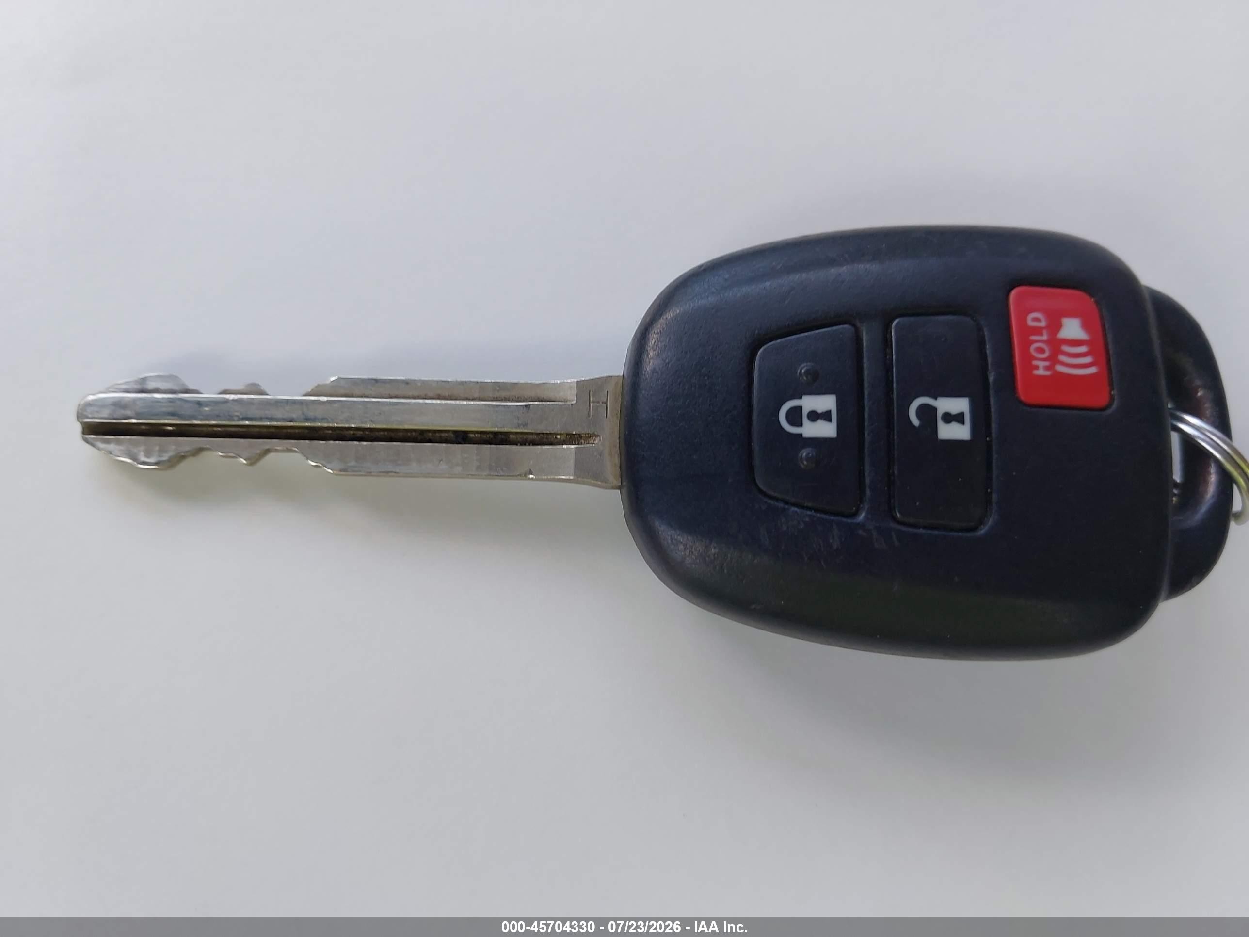 2013 Toyota Rav4 Le Silver vin: 2T3BFREVXDW092249