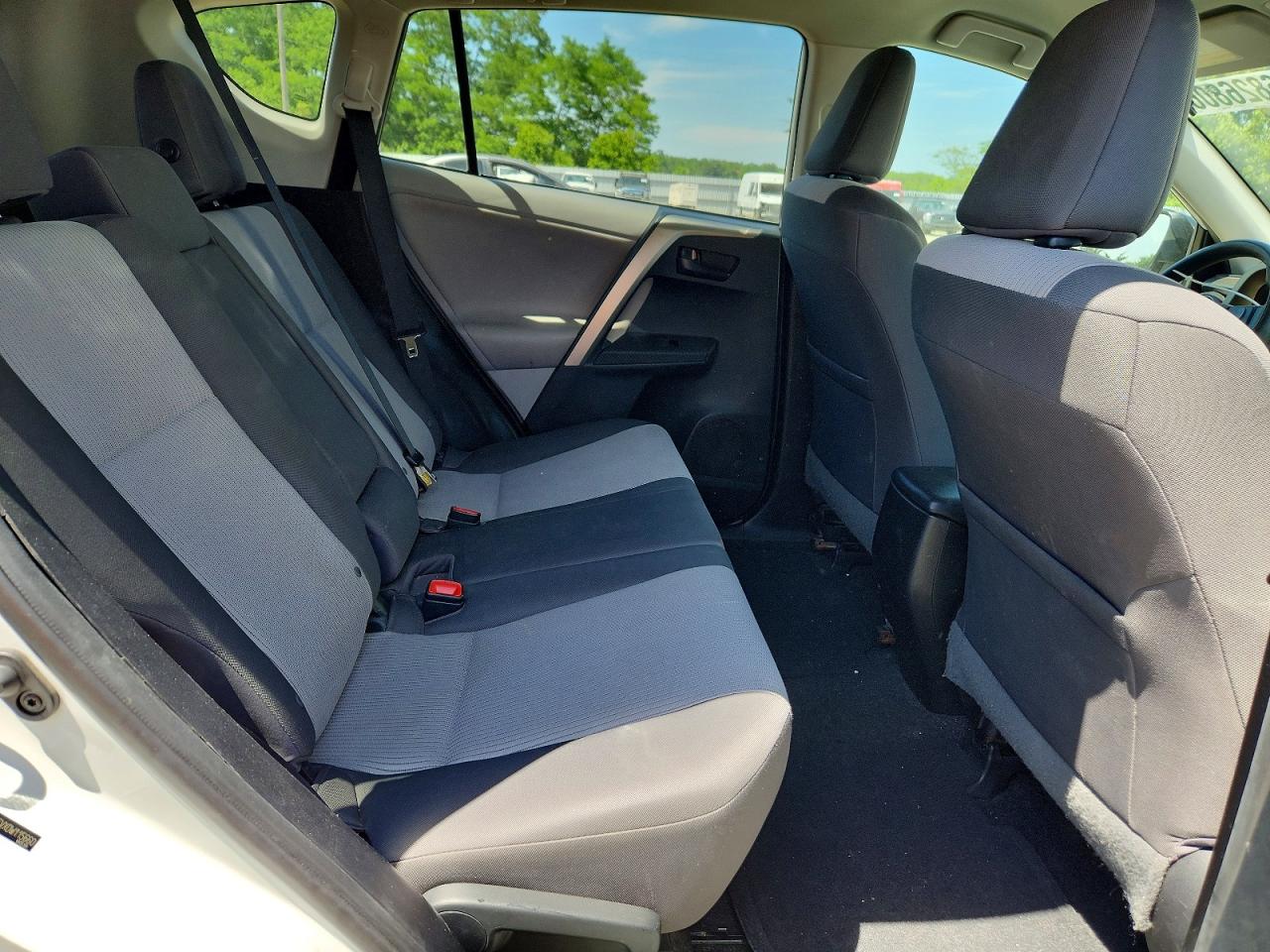 2013 Toyota Rav4 Le White vin: 2T3BFREVXDW115660
