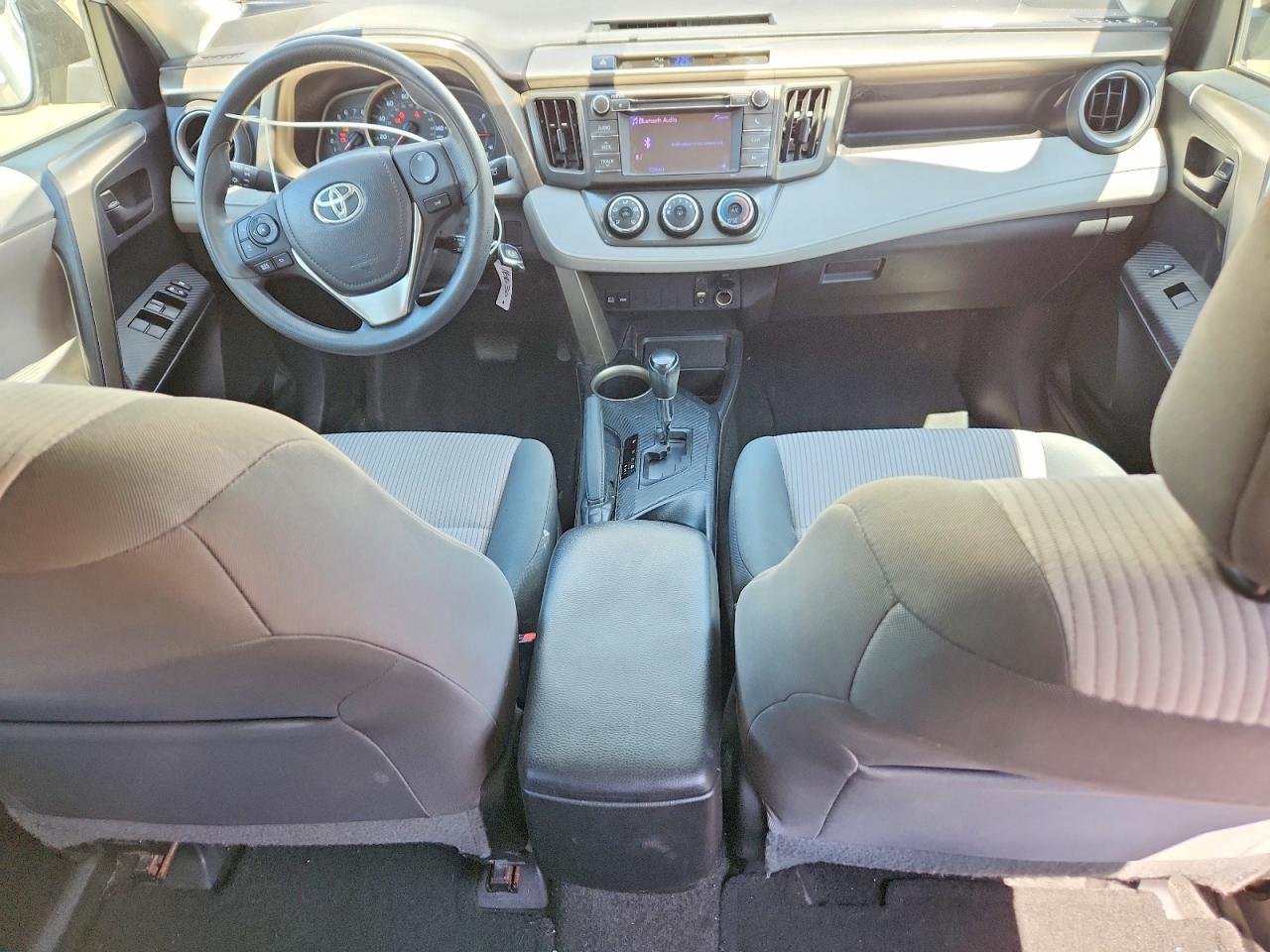 2013 Toyota Rav4 Le White vin: 2T3BFREVXDW115660