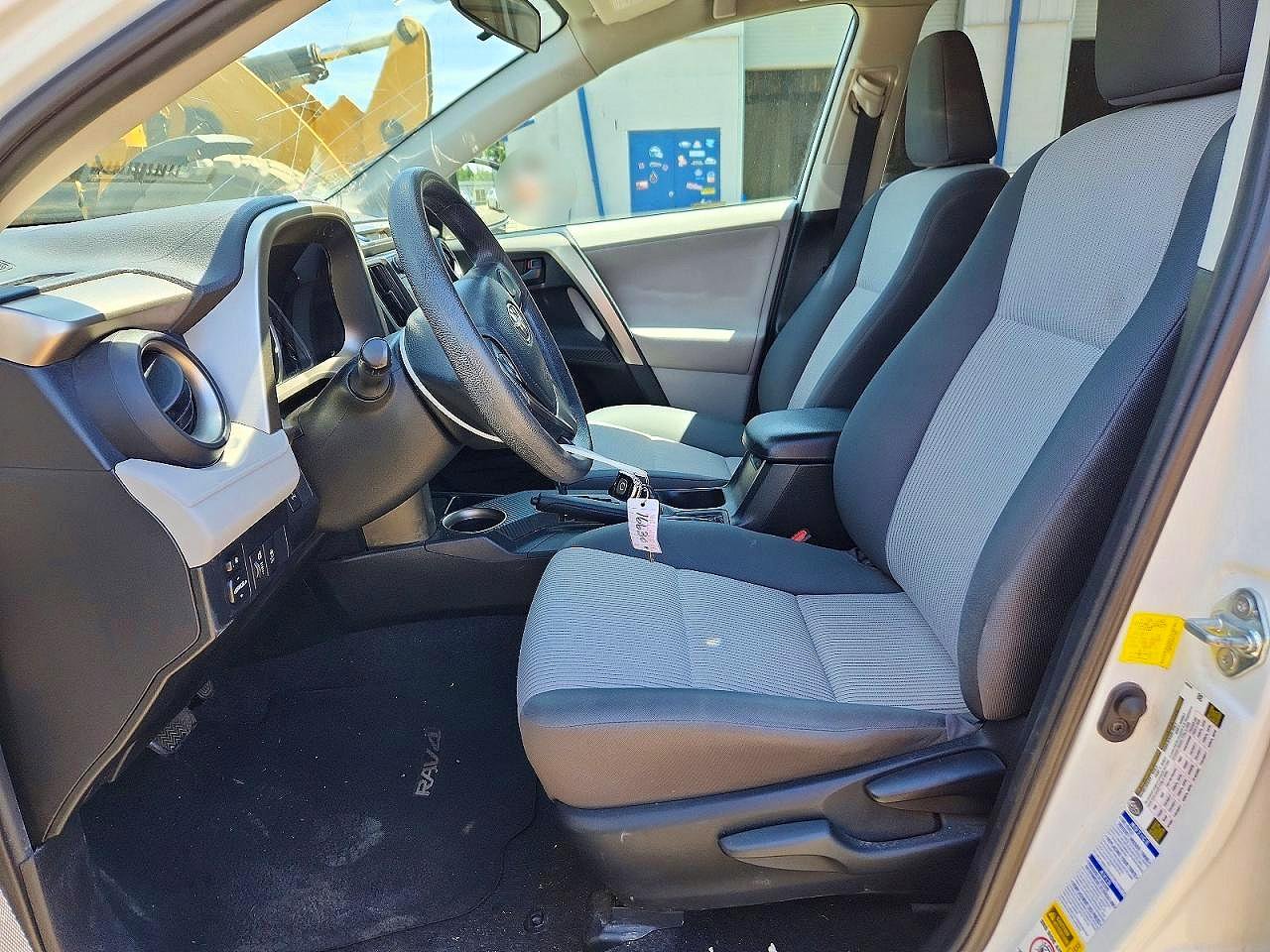 2013 Toyota Rav4 Le White vin: 2T3BFREVXDW115660