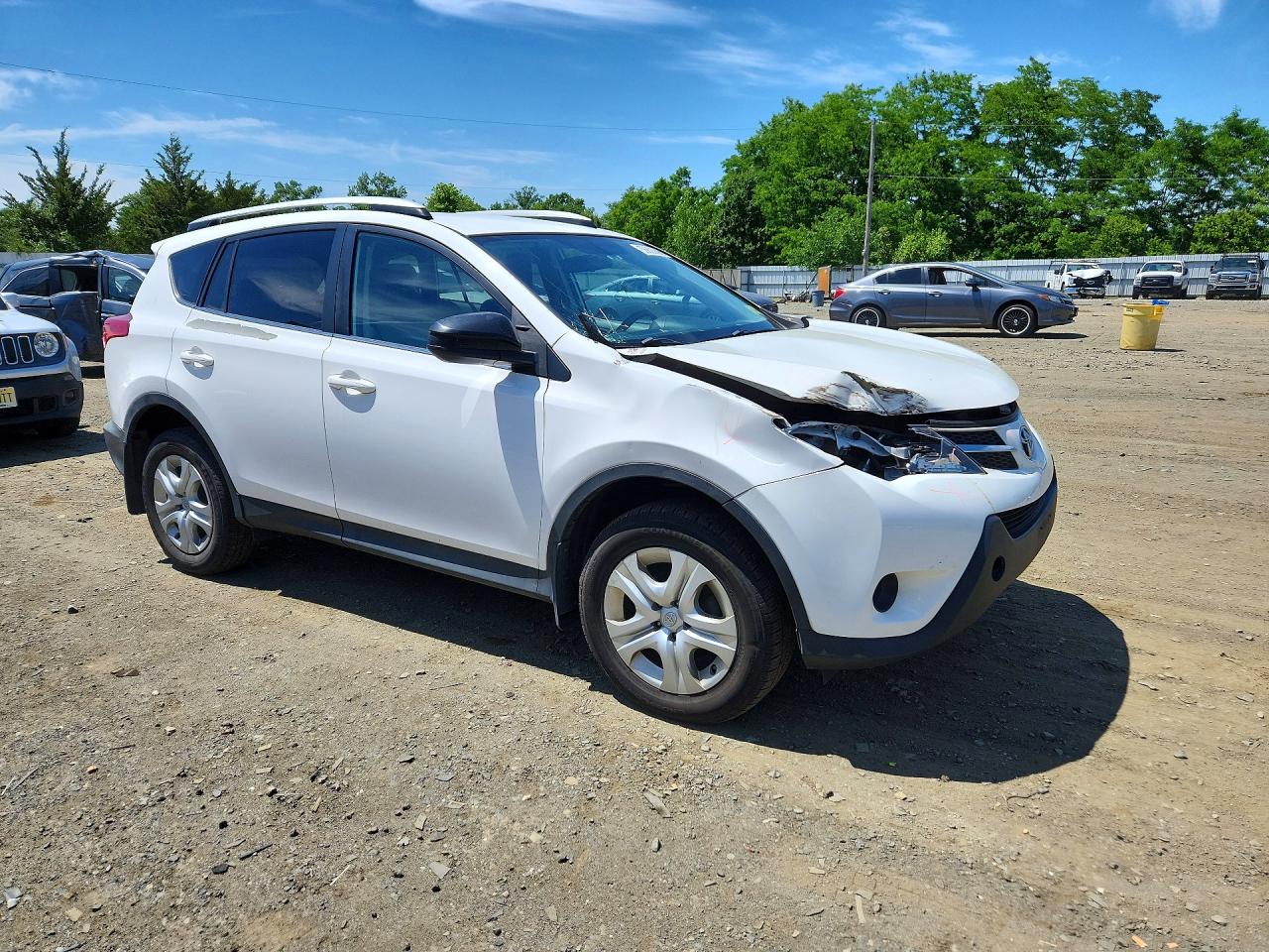 2013 Toyota Rav4 Le White vin: 2T3BFREVXDW115660