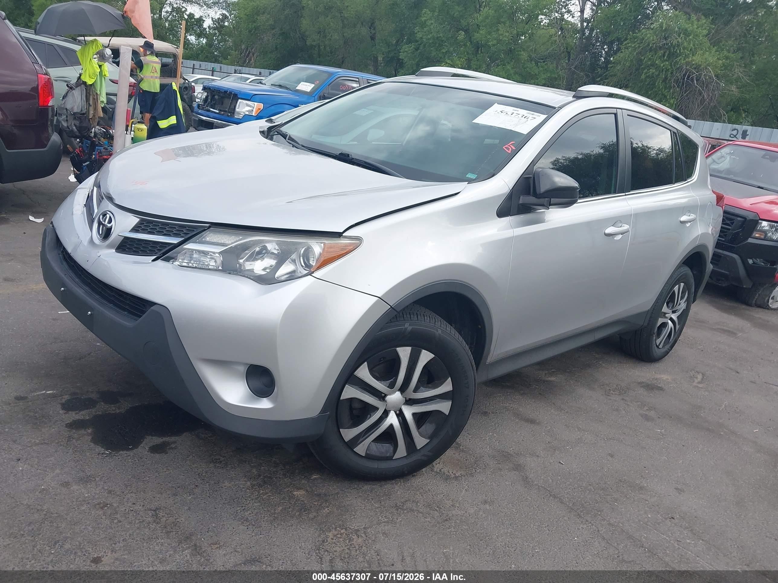 2014 Toyota Rav4 Le Silver vin: 2T3BFREVXEW146909