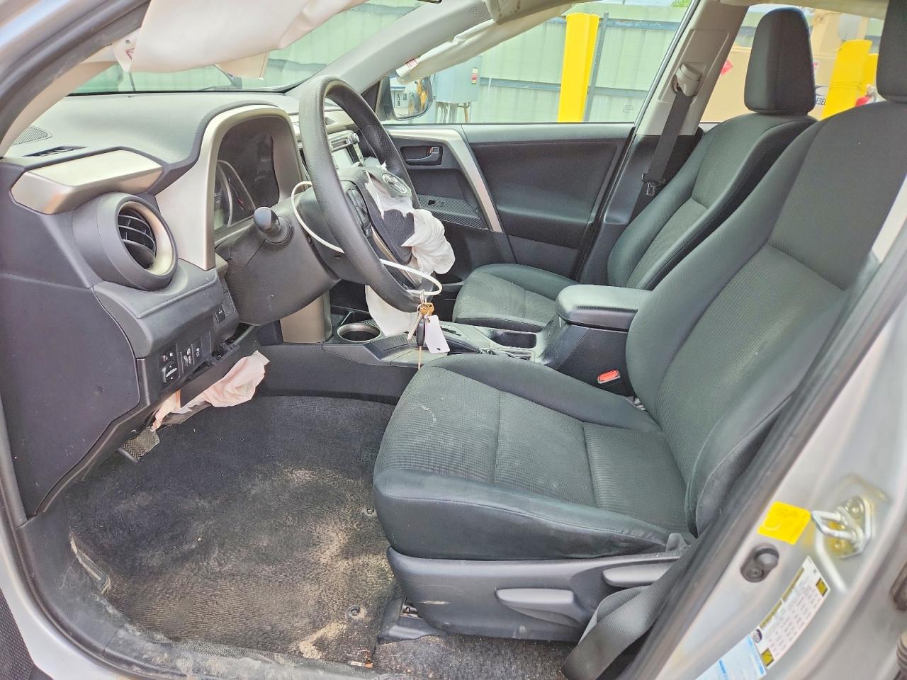 2015 Toyota Rav4 Le Серебряный vin: 2T3BFREVXFW256022