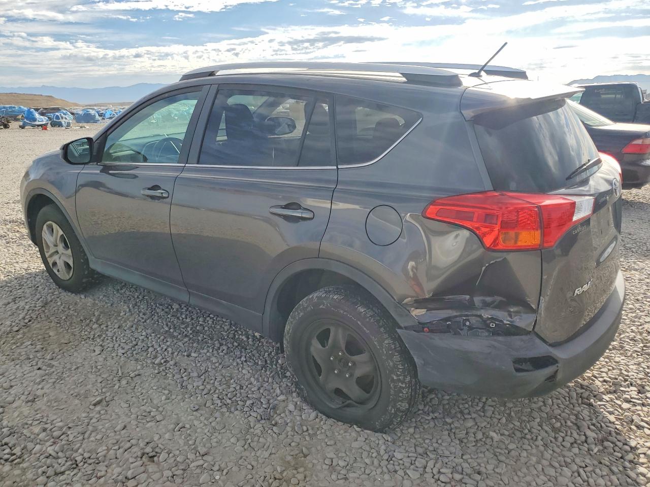 2015 Toyota Rav4 Le Silver vin: 2T3BFREVXFW321337