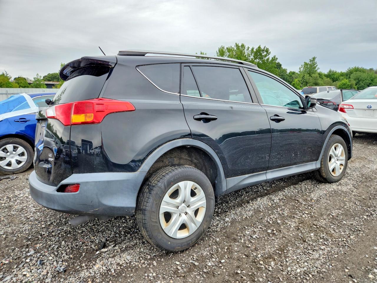 2015 Toyota Rav4 Le Black vin: 2T3BFREVXFW334024
