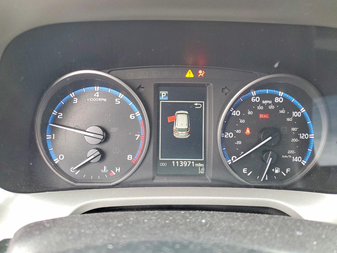 2017 Toyota Rav4 Le Red vin: 2T3BFREVXHW663020