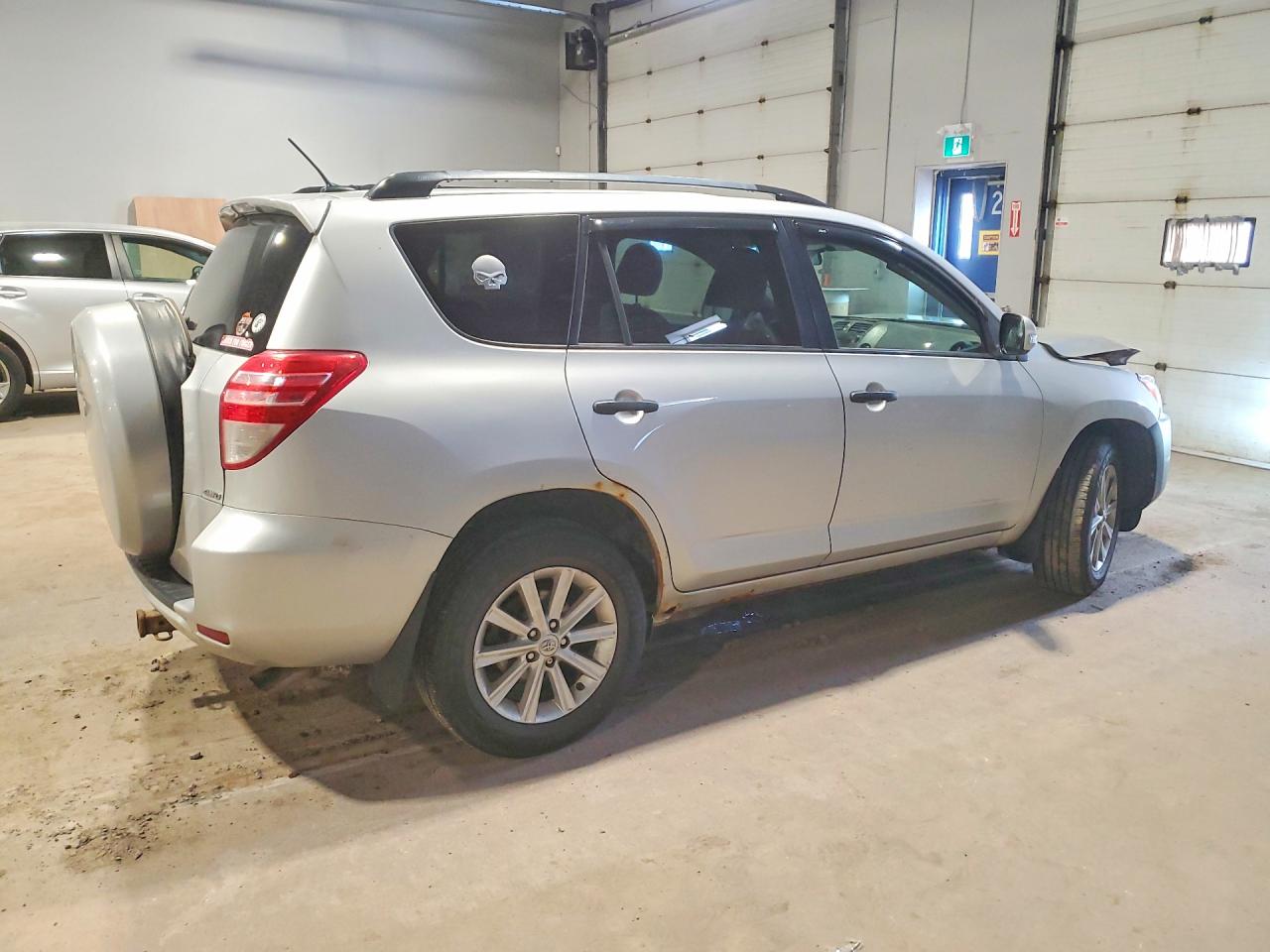 2009 Toyota Rav4 Base Серебряный vin: 2T3BK33V09W007082