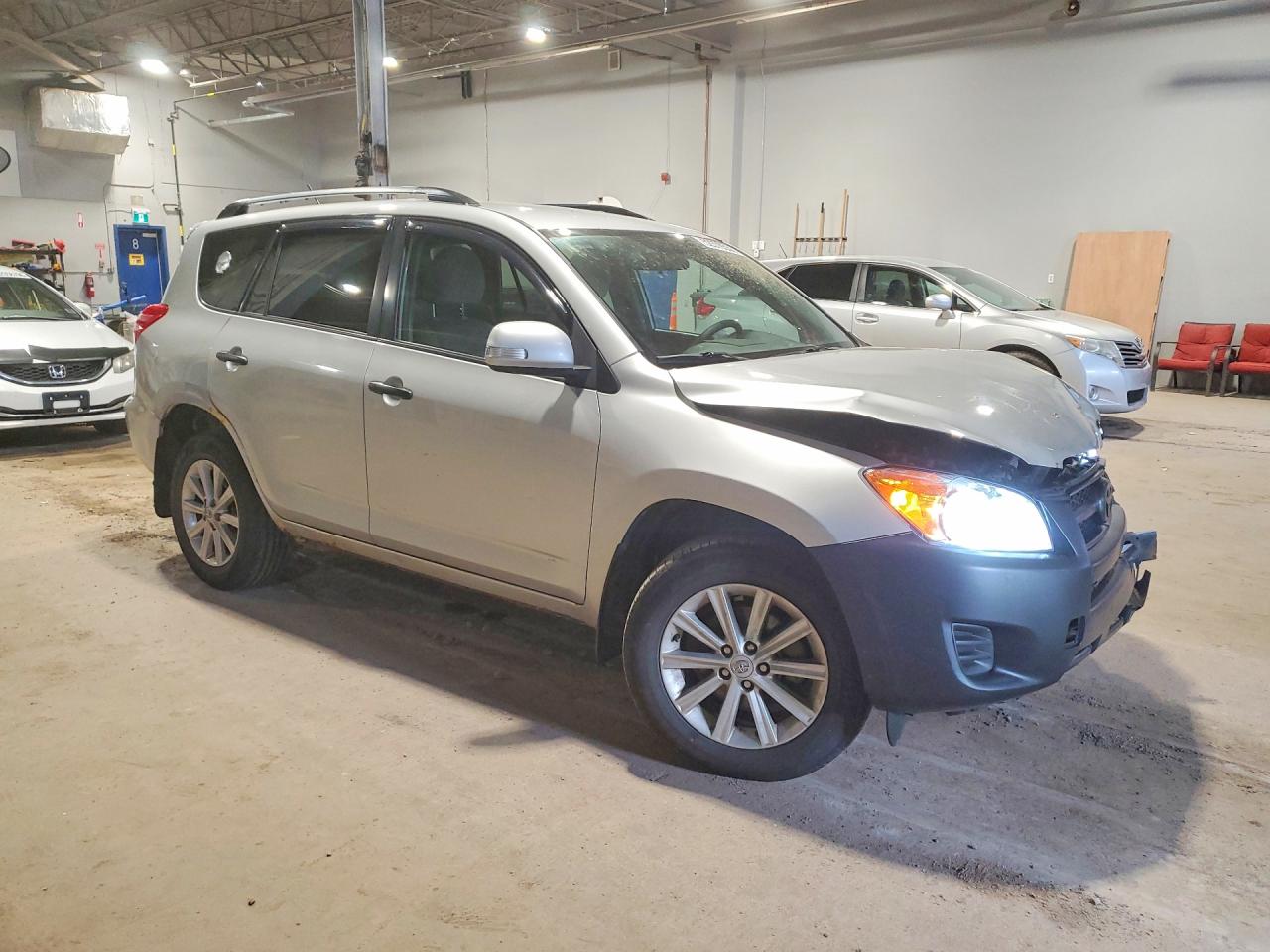 2009 Toyota Rav4 Base Серебряный vin: 2T3BK33V09W007082