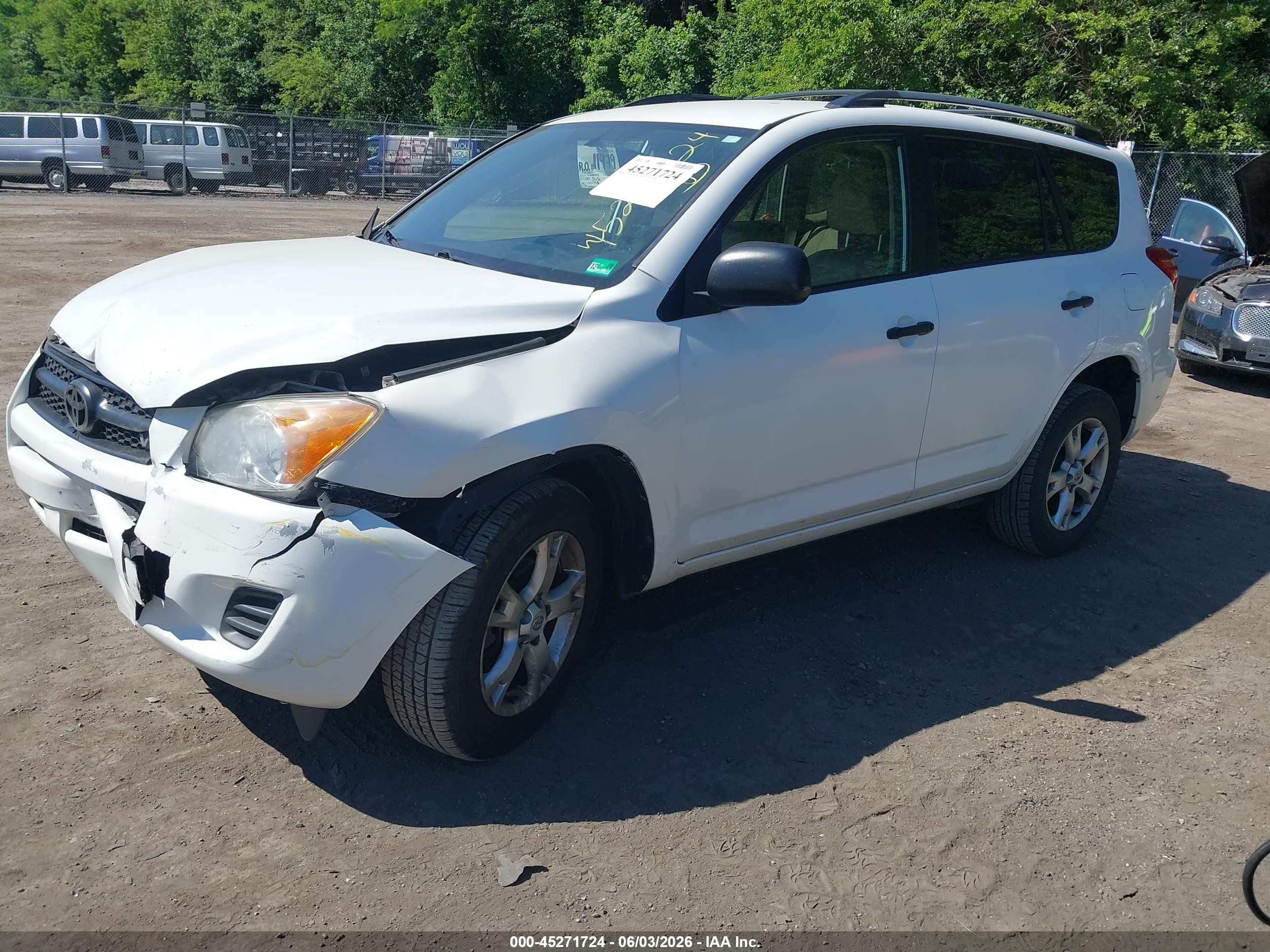 2009 Toyota Rav4 Base V6 White vin: 2T3BK33V19W009942