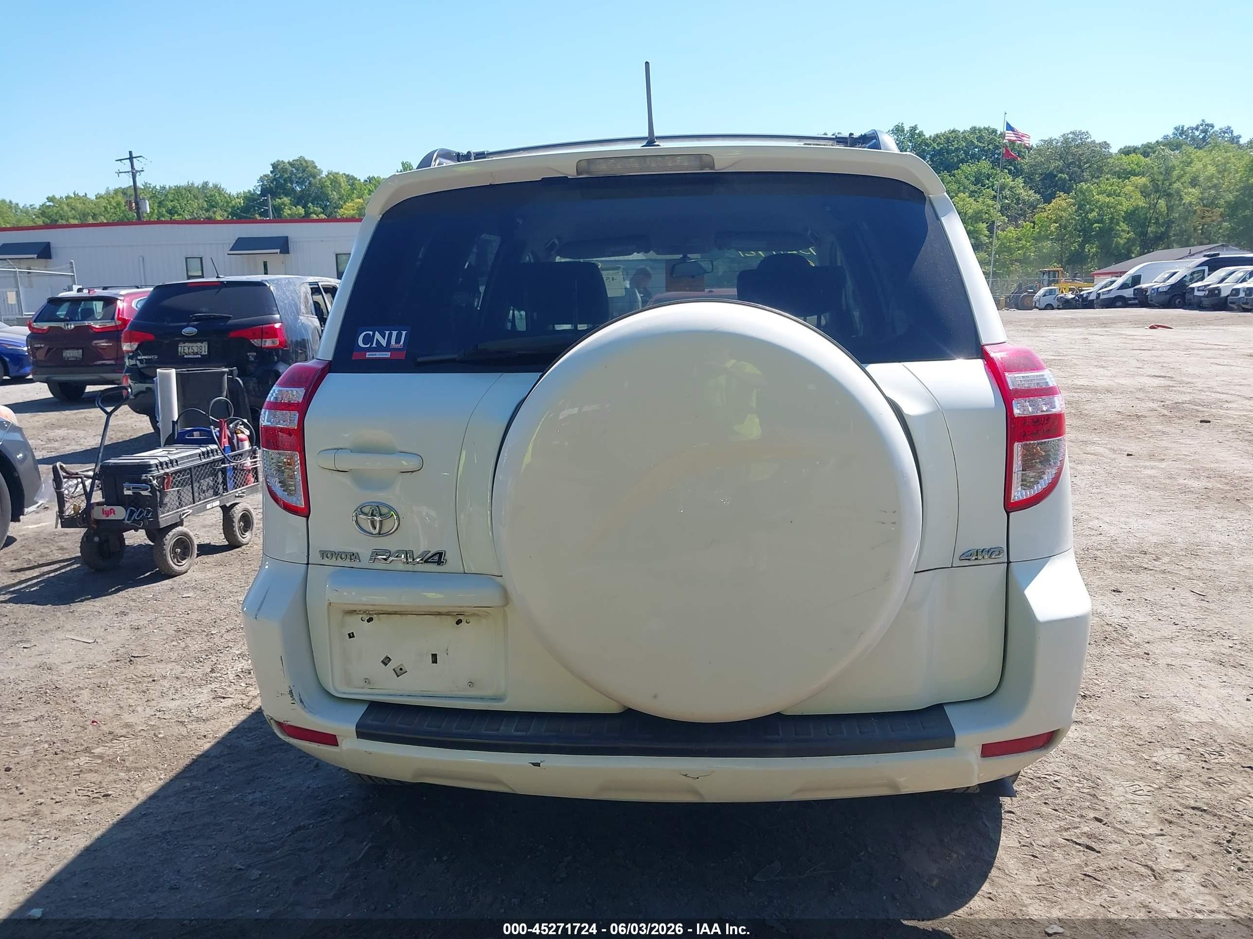 2009 Toyota Rav4 Base V6 White vin: 2T3BK33V19W009942