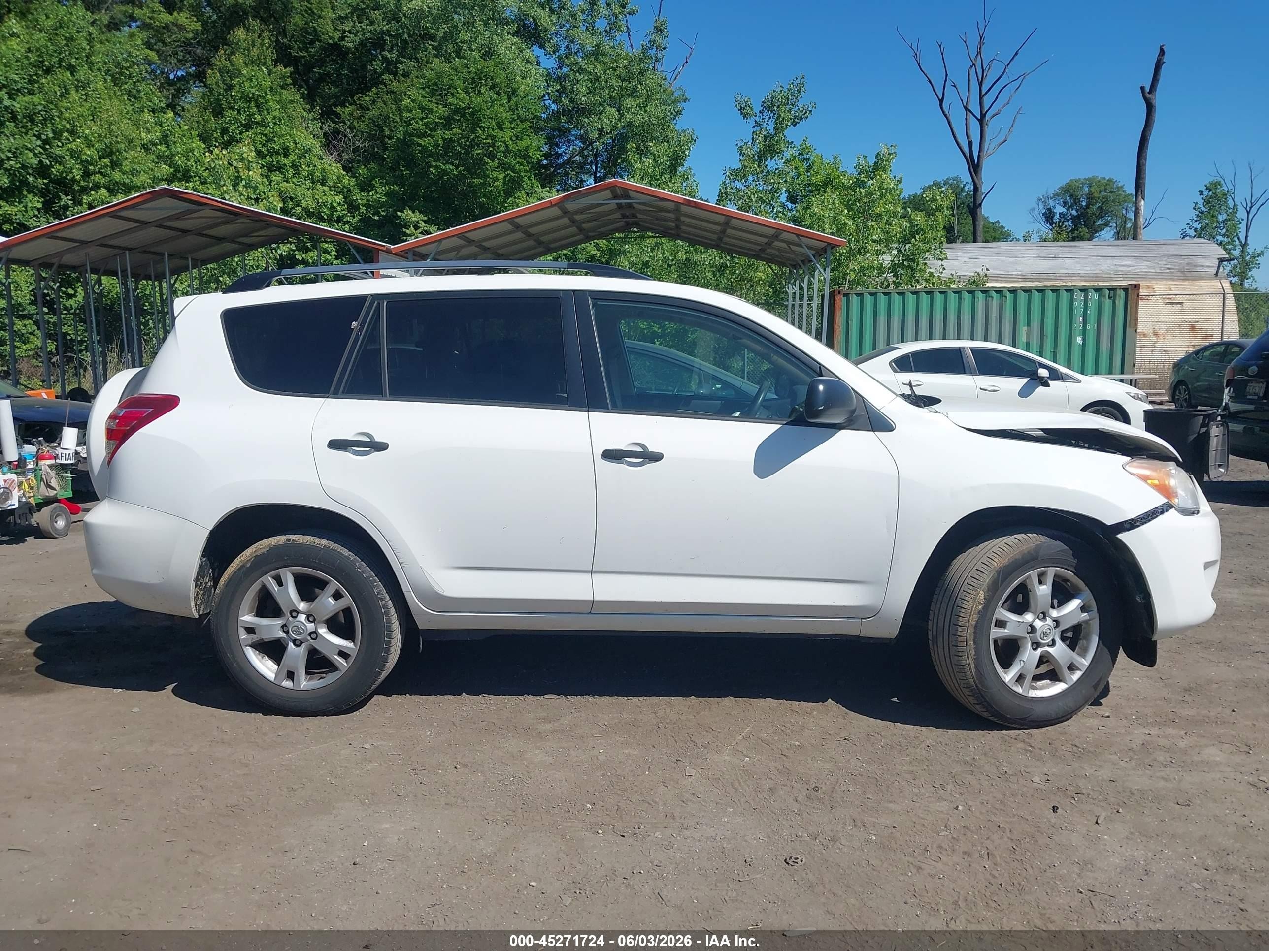 2009 Toyota Rav4 Base V6 White vin: 2T3BK33V19W009942