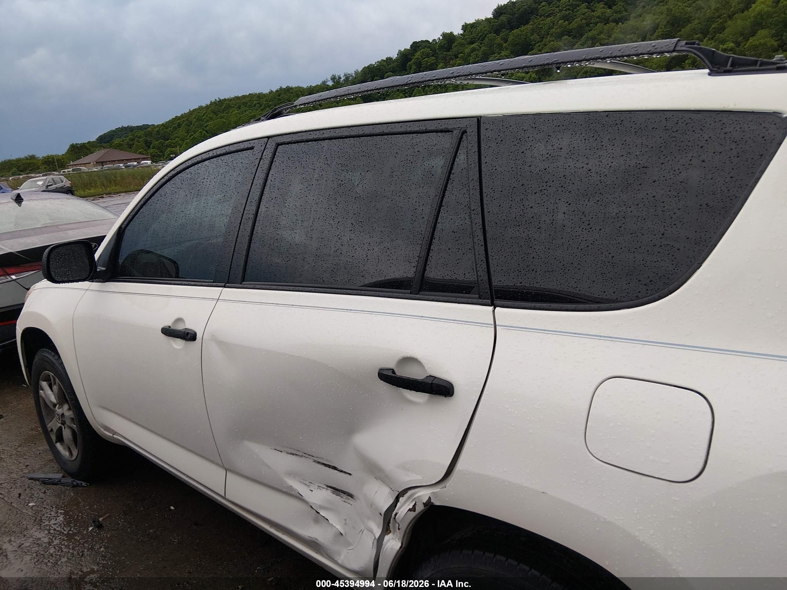 2010 Toyota Rav4 Base V6 White vin: 2T3BK4DV0AW028264