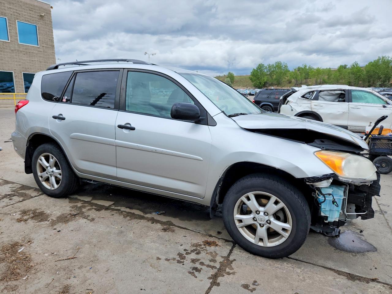 2011 Toyota Rav4 Base Серебряный vin: 2T3BK4DV0BW040965