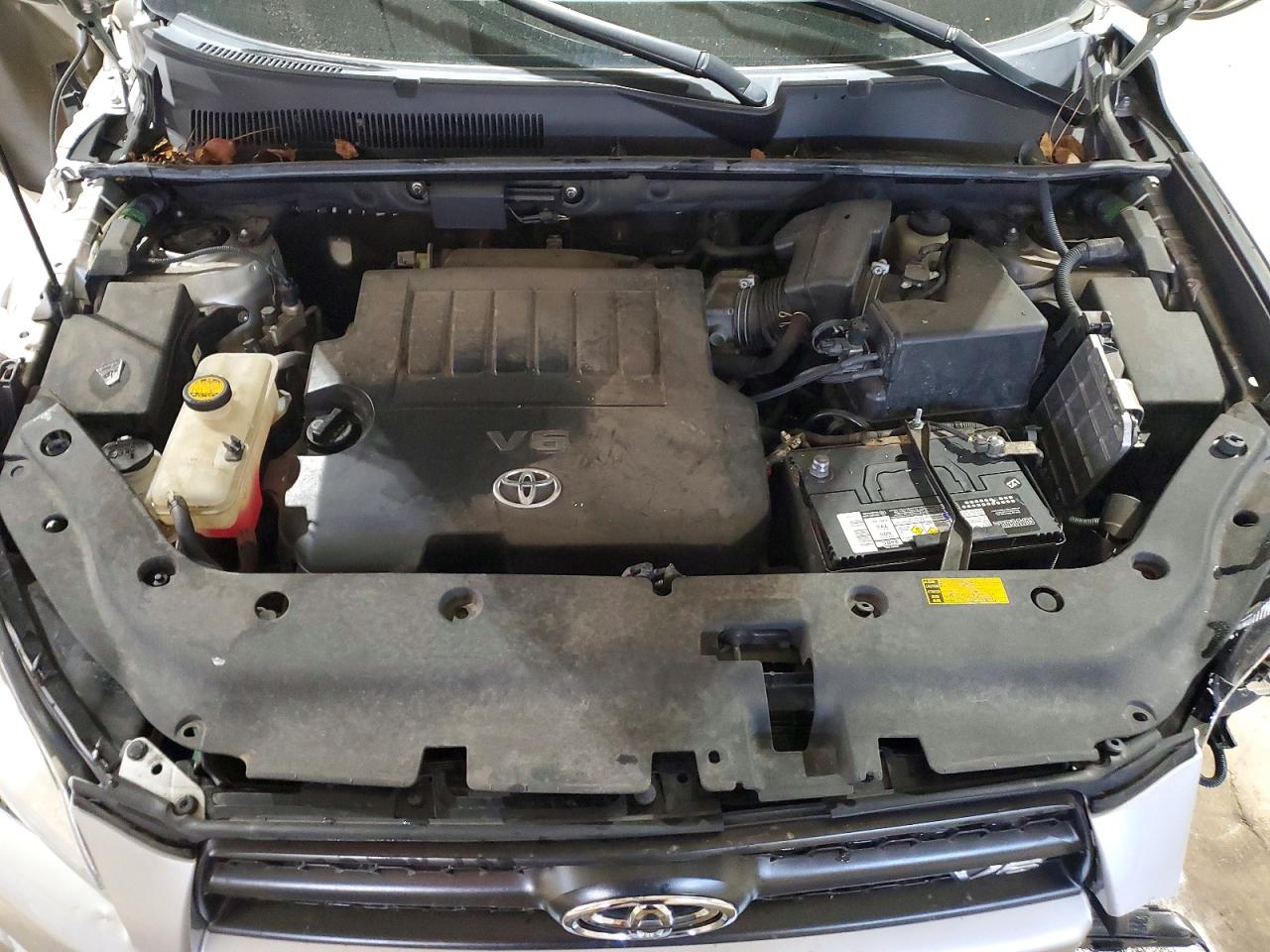 2012 Toyota Rav4 Base White vin: 2T3BK4DV0CW085051