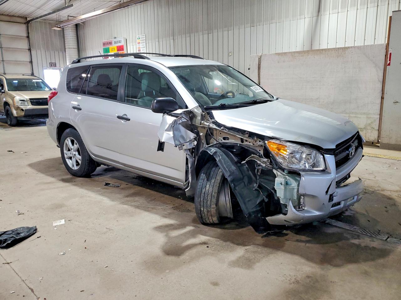 2012 Toyota Rav4 Base White vin: 2T3BK4DV0CW085051