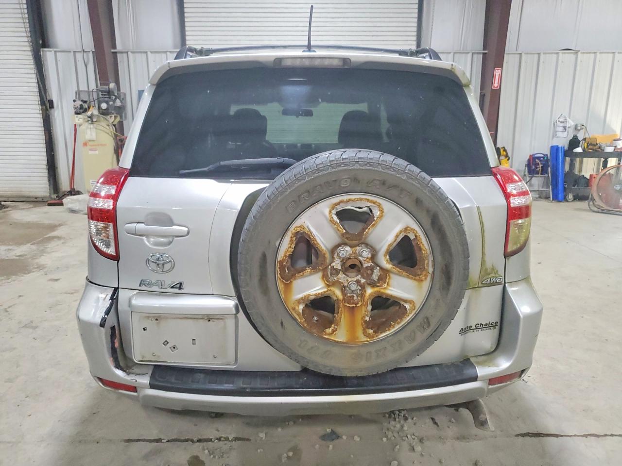 2011 Toyota Rav4 Base Silver vin: 2T3BK4DV1BW046855