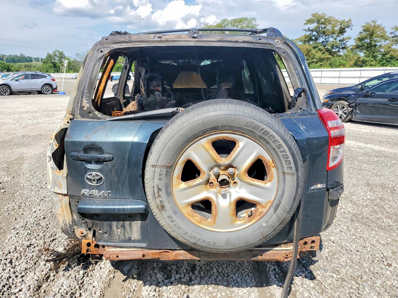 2011 Toyota Rav4 Base Зеленый vin: 2T3BK4DV1BW053272