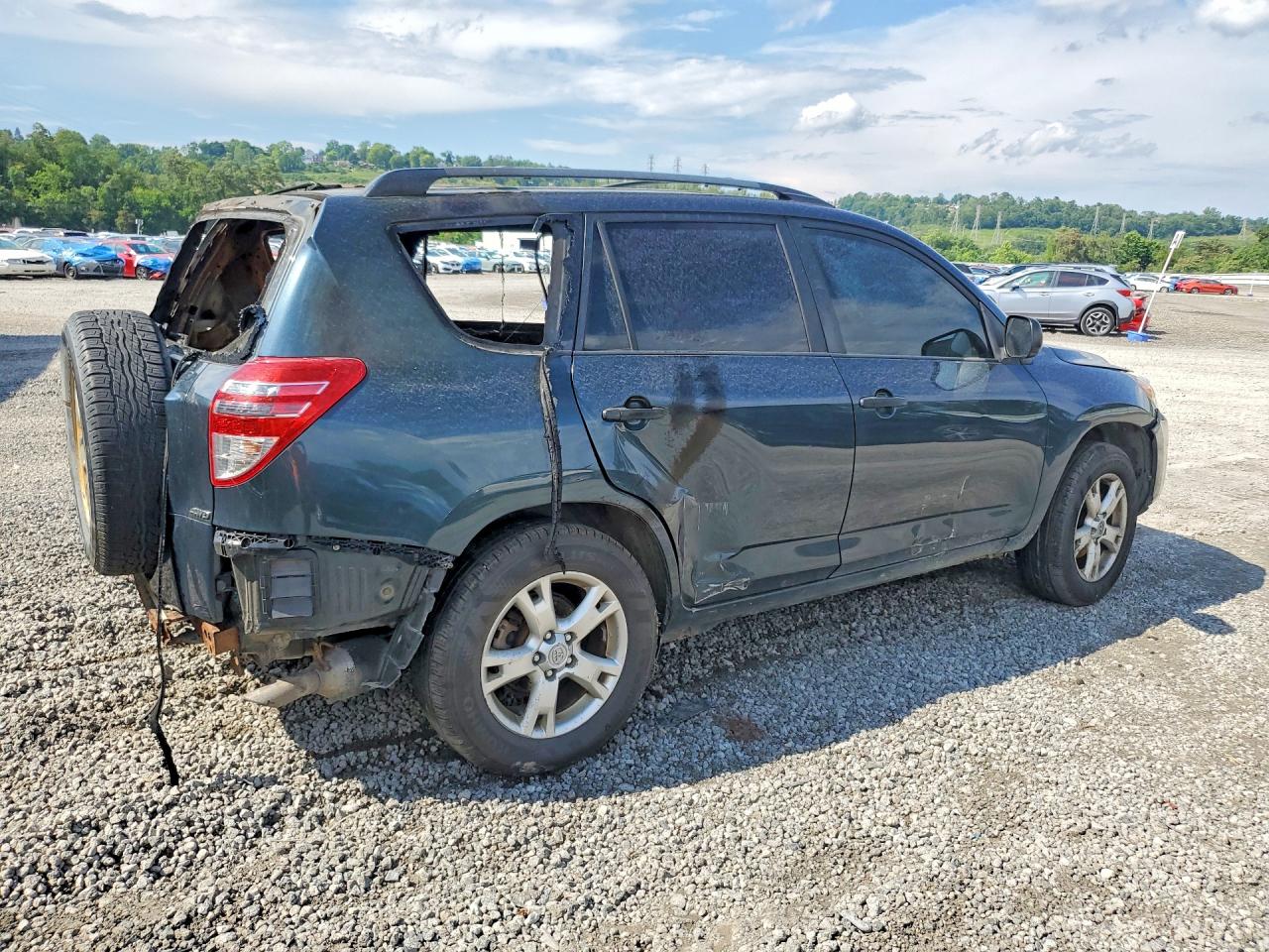 2011 Toyota Rav4 Base Зеленый vin: 2T3BK4DV1BW053272