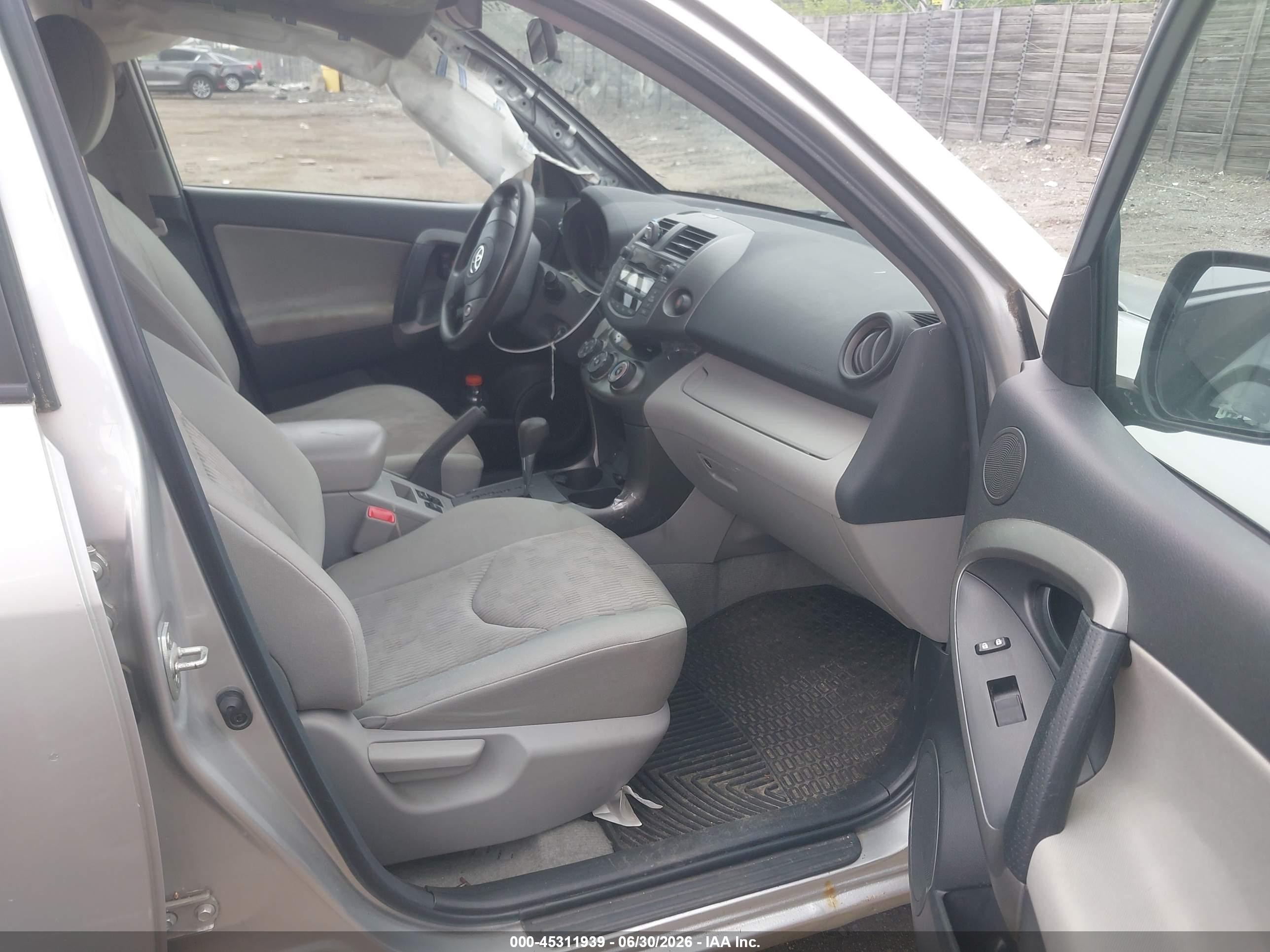 2010 Toyota Rav4 Base V6 Silver vin: 2T3BK4DV2AW033305