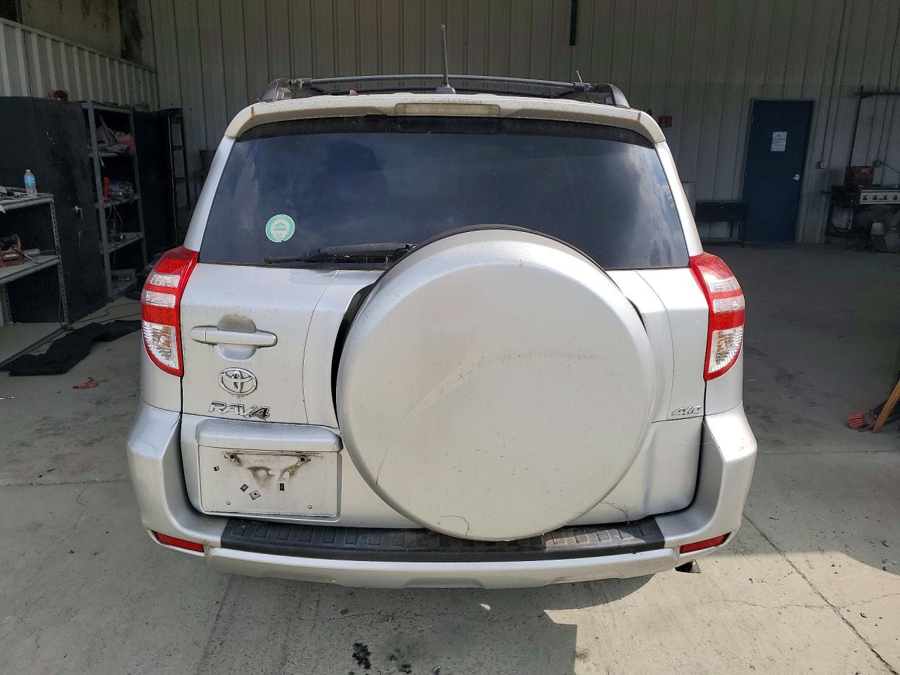 2011 Toyota Rav4 Base Silver vin: 2T3BK4DV2BW060652