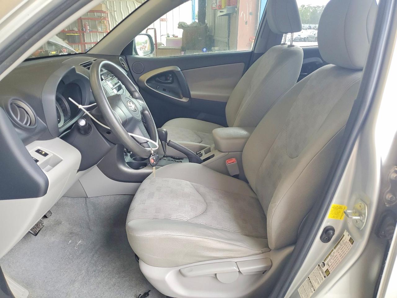 2011 Toyota Rav4 Base Silver vin: 2T3BK4DV2BW060652