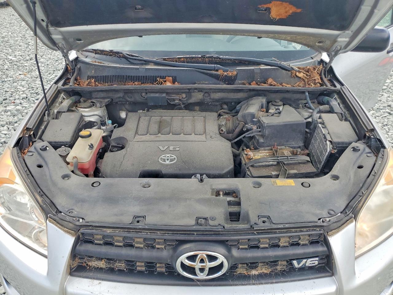 2011 Toyota Rav4 Base Silver vin: 2T3BK4DV2BW060652
