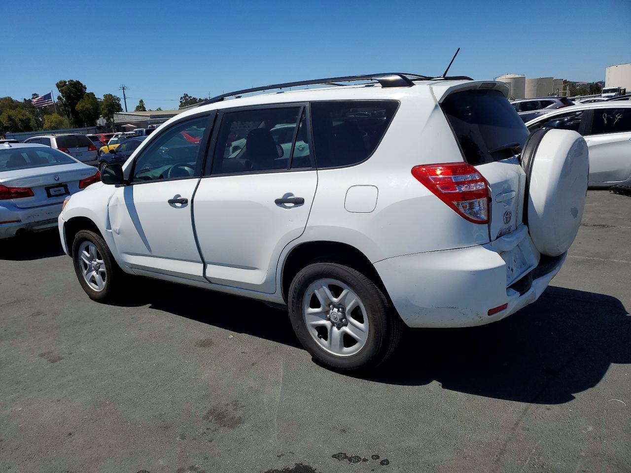 2011 Toyota Rav4 Base Белый vin: 2T3BK4DV5BW060810