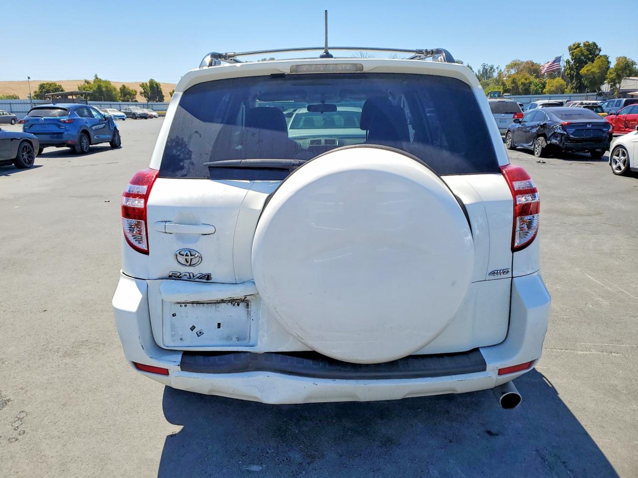 2011 Toyota Rav4 Base Белый vin: 2T3BK4DV5BW060810