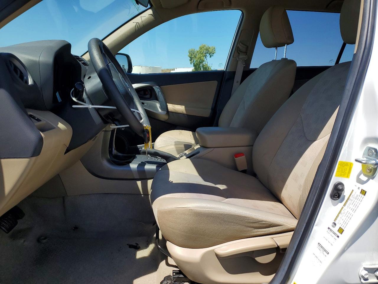 2011 Toyota Rav4 Base Белый vin: 2T3BK4DV5BW060810