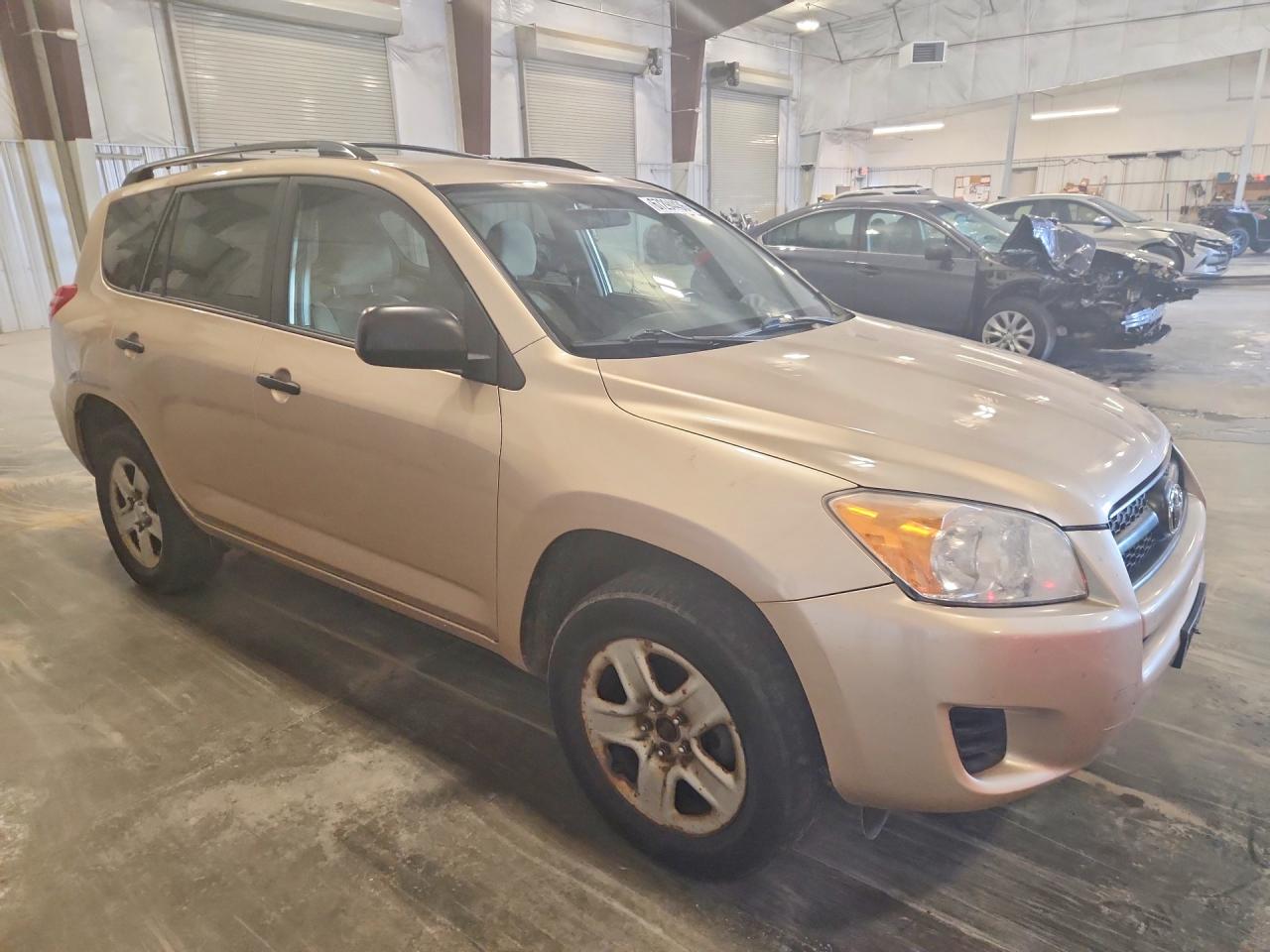 2012 Toyota Rav4 Base Gold vin: 2T3BK4DV7CW090571