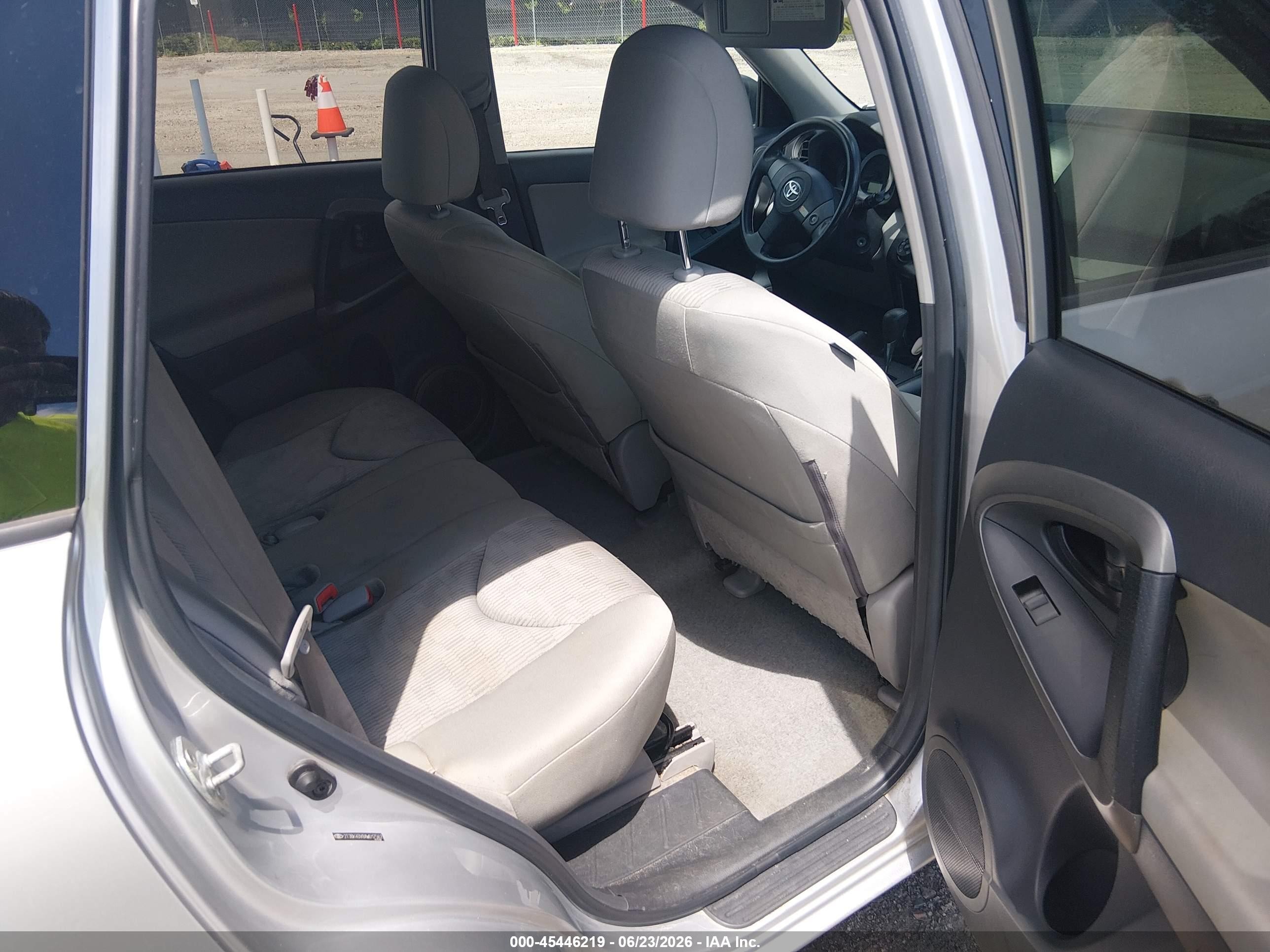 2010 Toyota Rav4 Base V6 Silver vin: 2T3BK4DV8AW017562