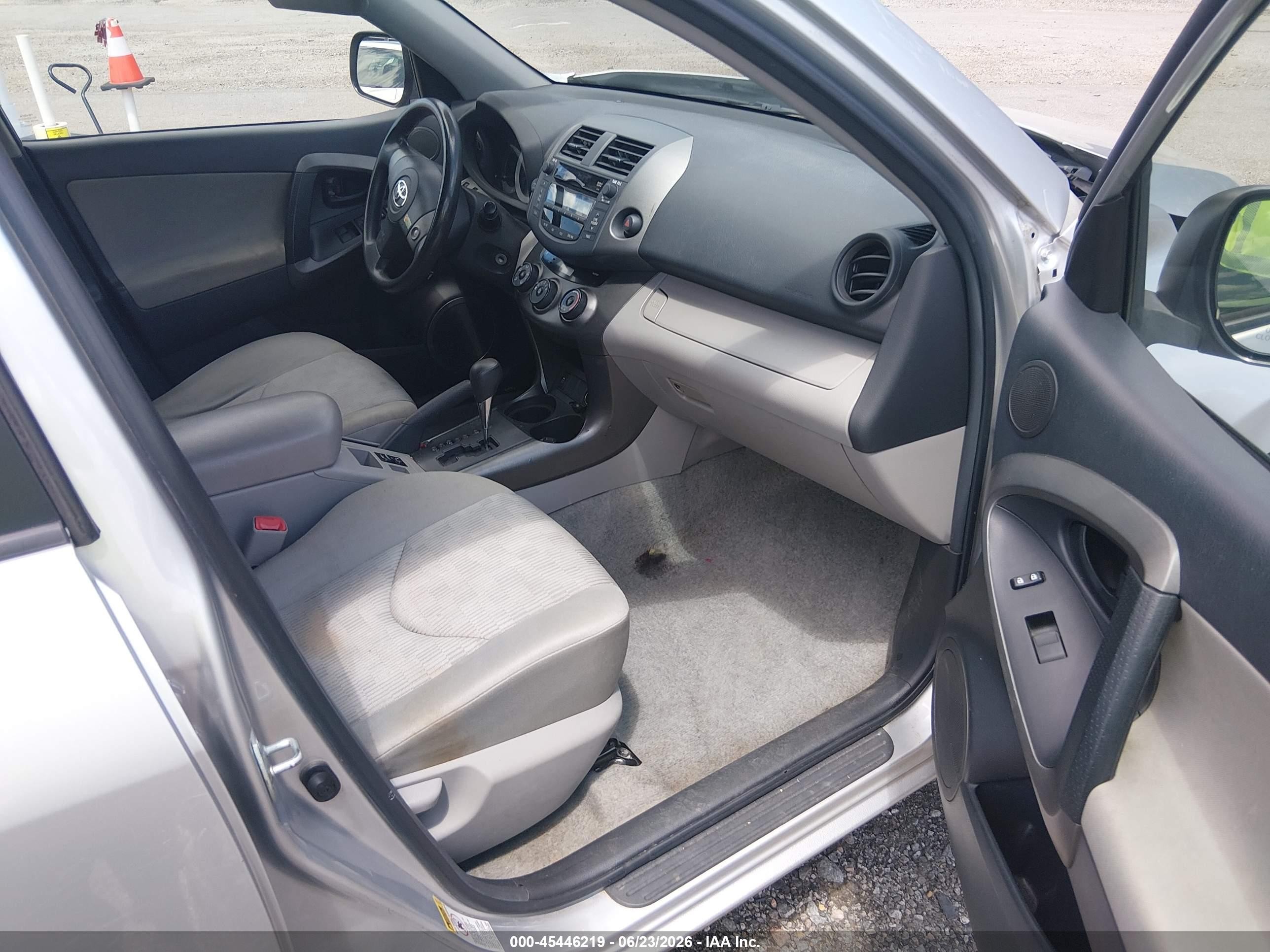 2010 Toyota Rav4 Base V6 Silver vin: 2T3BK4DV8AW017562