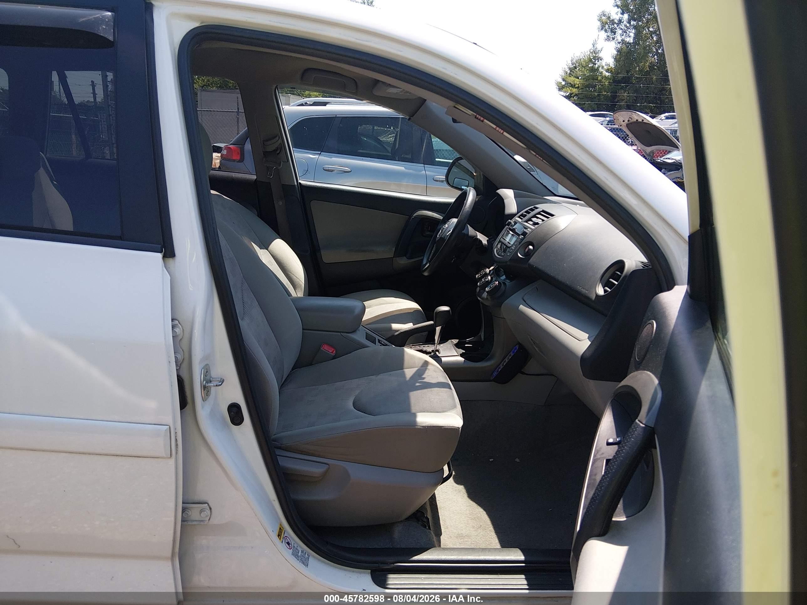 2010 Toyota Rav4 Base V6 White vin: 2T3BK4DV9AW028358