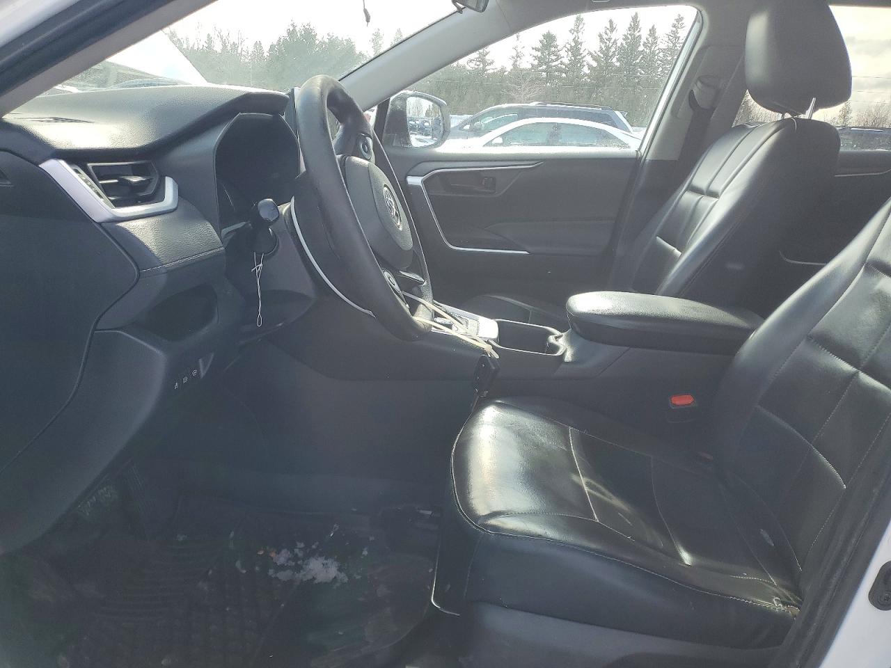 2024 Toyota Rav4 Le Белый vin: 2T3BWRFV0RW212923