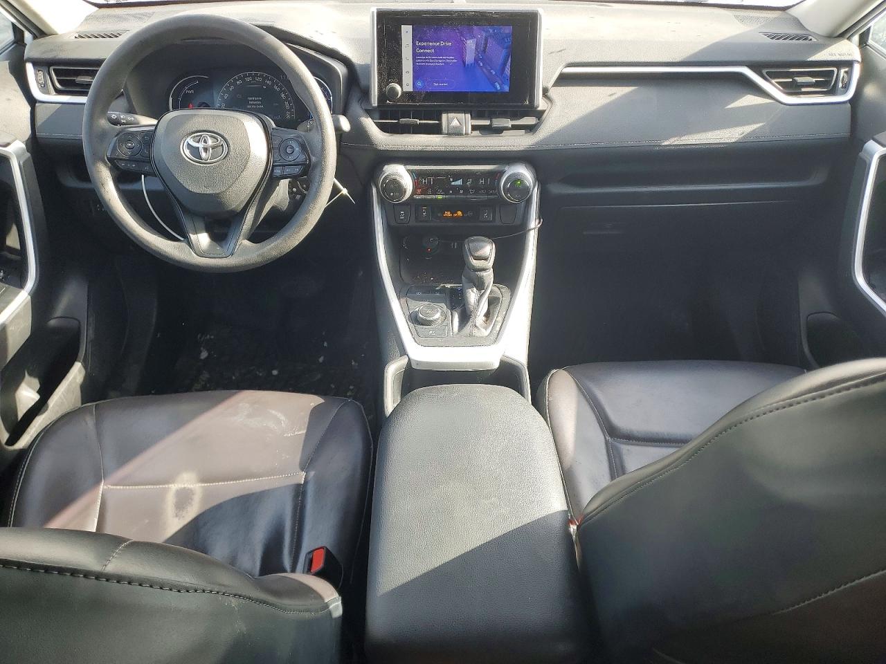 2024 Toyota Rav4 Le Белый vin: 2T3BWRFV0RW212923