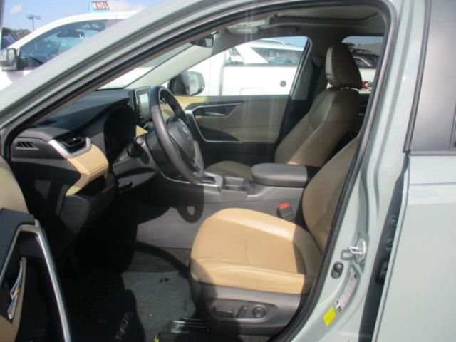 2021 Toyota Rav4 Xle Premium Unknown vin: 2T3C1RFV0MW162035