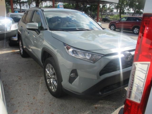 2021 Toyota Rav4 Xle Premium Unknown vin: 2T3C1RFV0MW162035