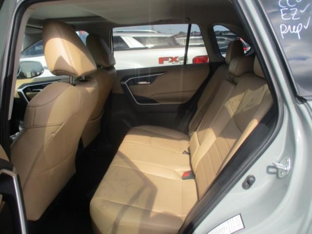 2021 Toyota Rav4 Xle Premium Unknown vin: 2T3C1RFV0MW162035