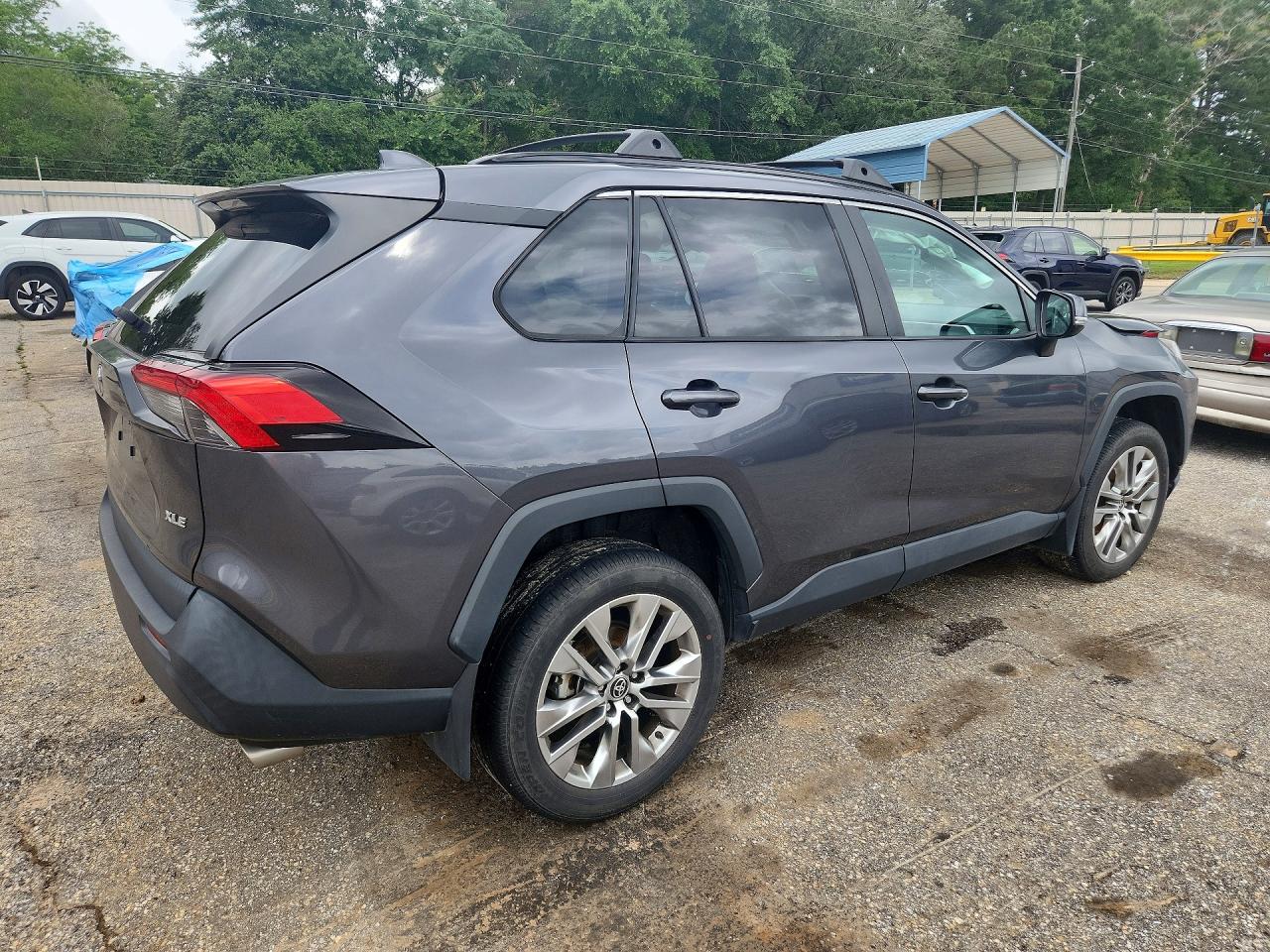 2023 Toyota Rav4 Xle Premium Gray vin: 2T3C1RFV1PC226668