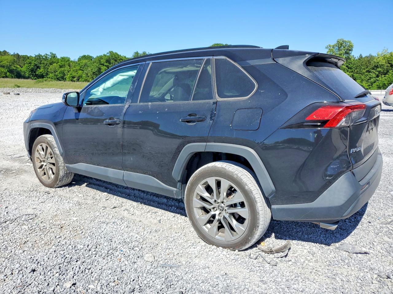 2021 Toyota Rav4 Xle Premium Black vin: 2T3C1RFV2MC148347