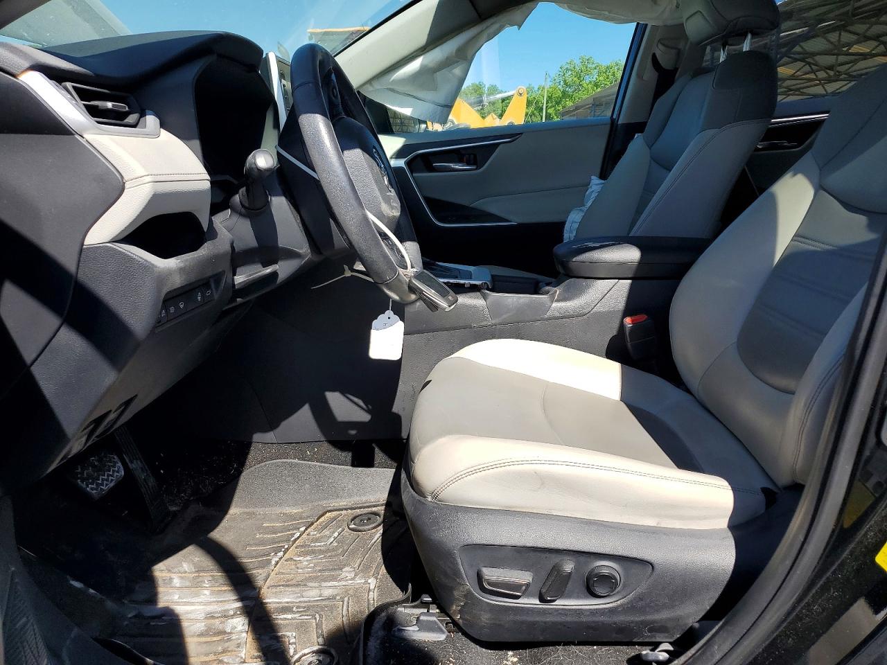 2021 Toyota Rav4 Xle Premium Black vin: 2T3C1RFV2MC148347